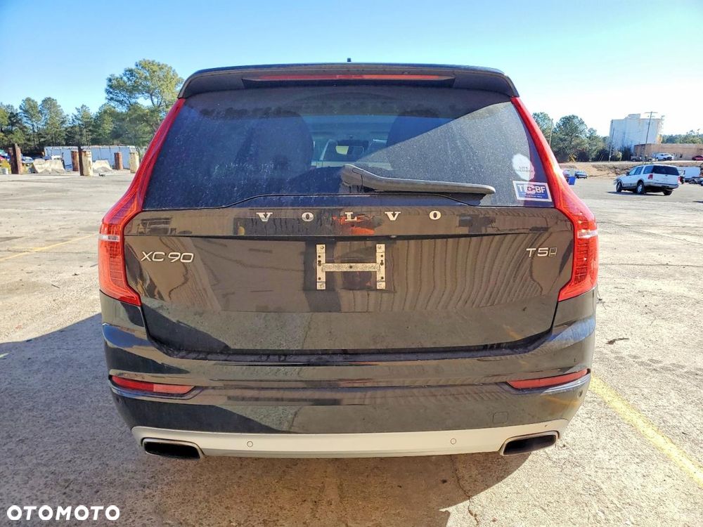Volvo XC 90 - 6