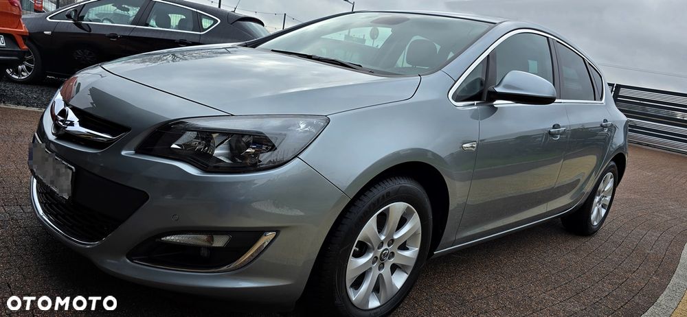 Opel Astra 1.4 T Cosmo - 1