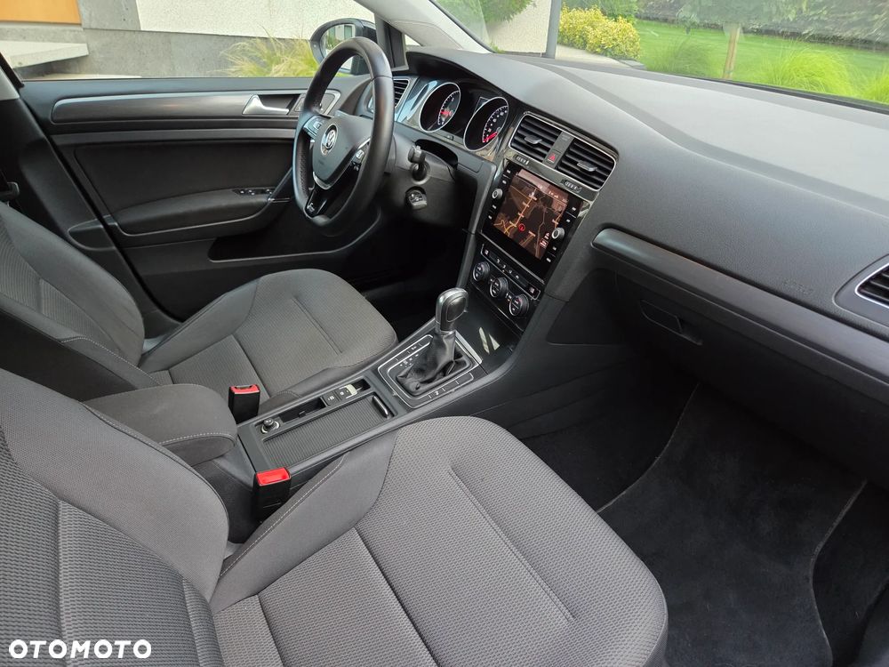 Volkswagen Golf Variant - 26