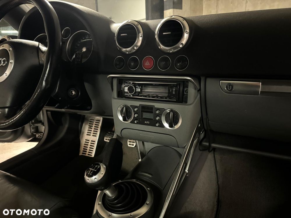Audi TT Coupé 1.8 T - 17