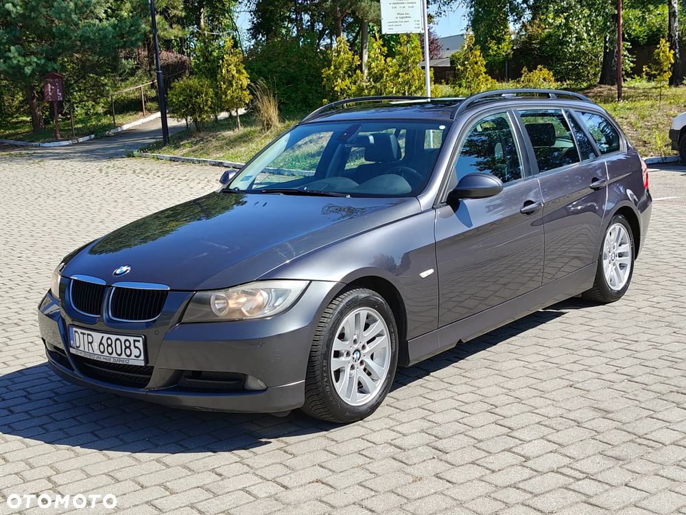 BMW Seria 3 318i - 15