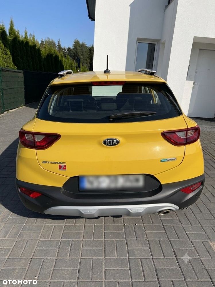 Kia Stonic 1.0 T-GDI MHEV M - 3