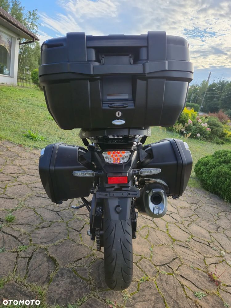 Suzuki V-STROM - 25