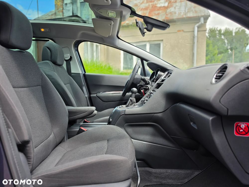 Peugeot 5008 - 23