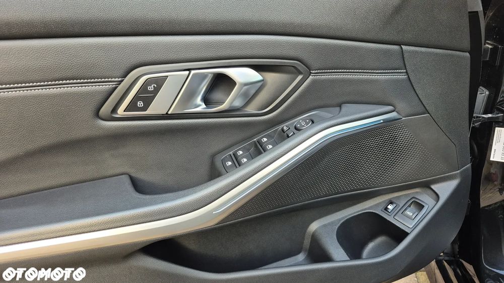 BMW Seria 3 - 21