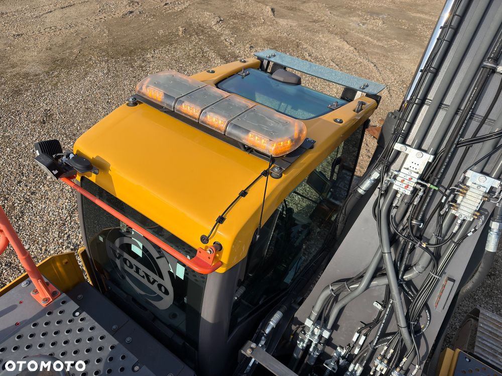 Volvo EC 250 EL - 16