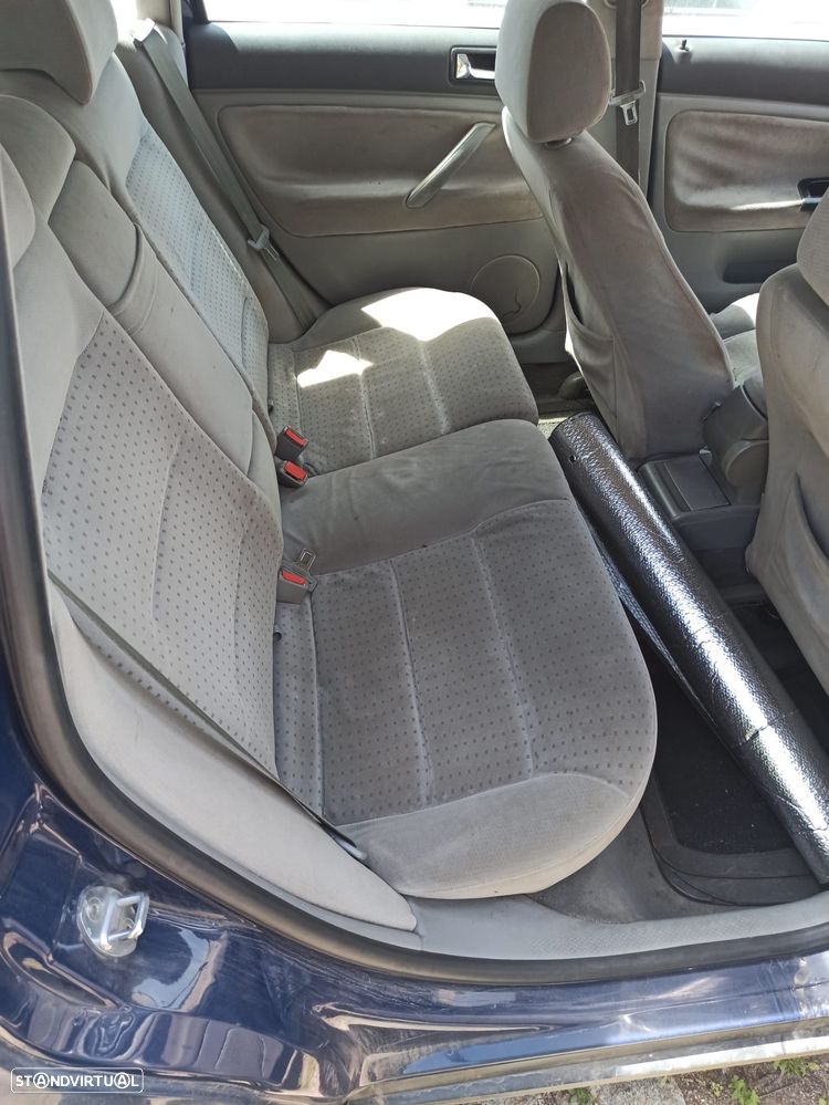 VW Passat Variant 2.5 TDi Highline - 17