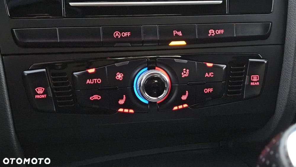 Audi A4 Avant 2.0 TDI DPF clean diesel S line Sportpaket - 30