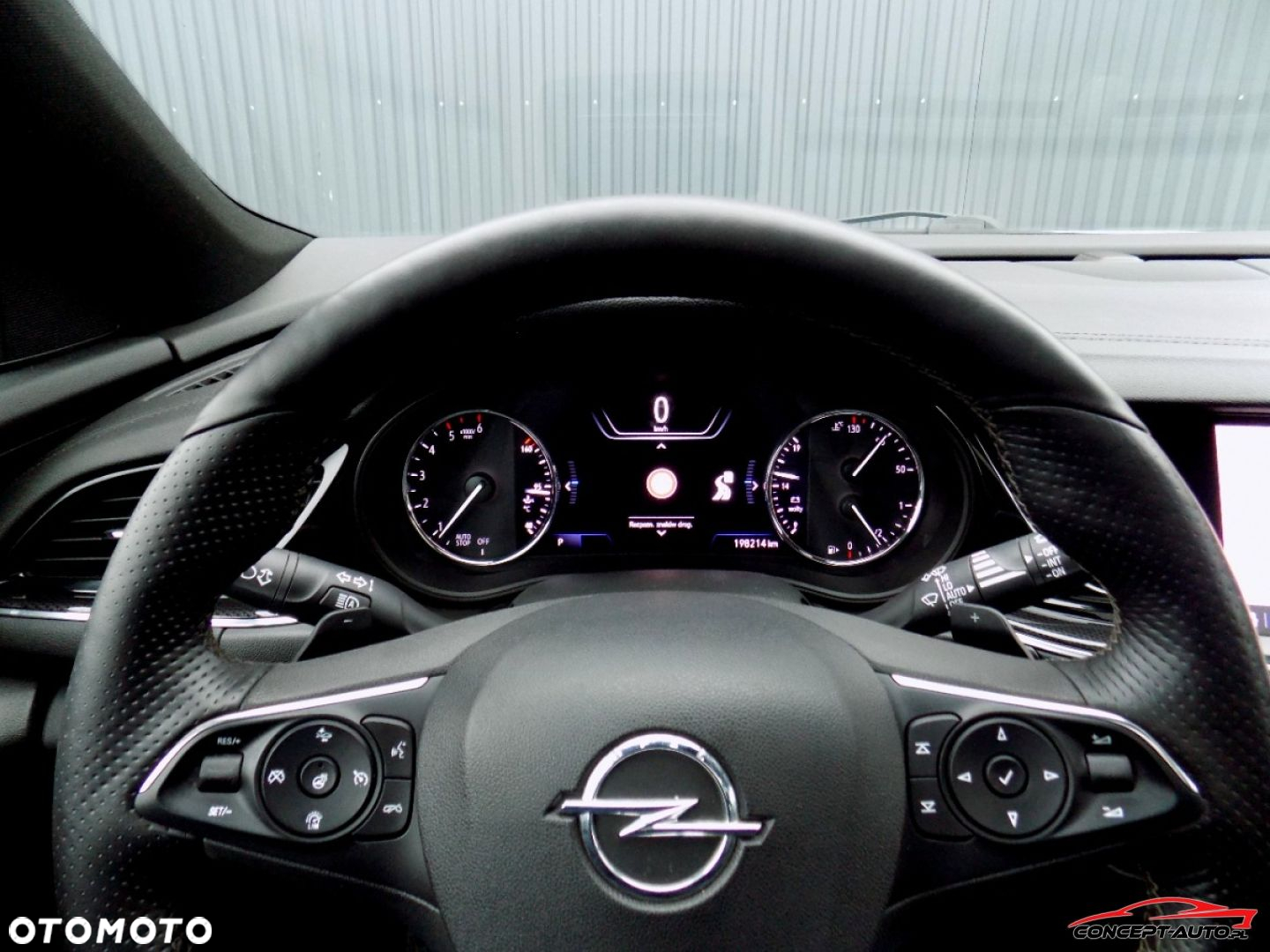 Opel Insignia - 32