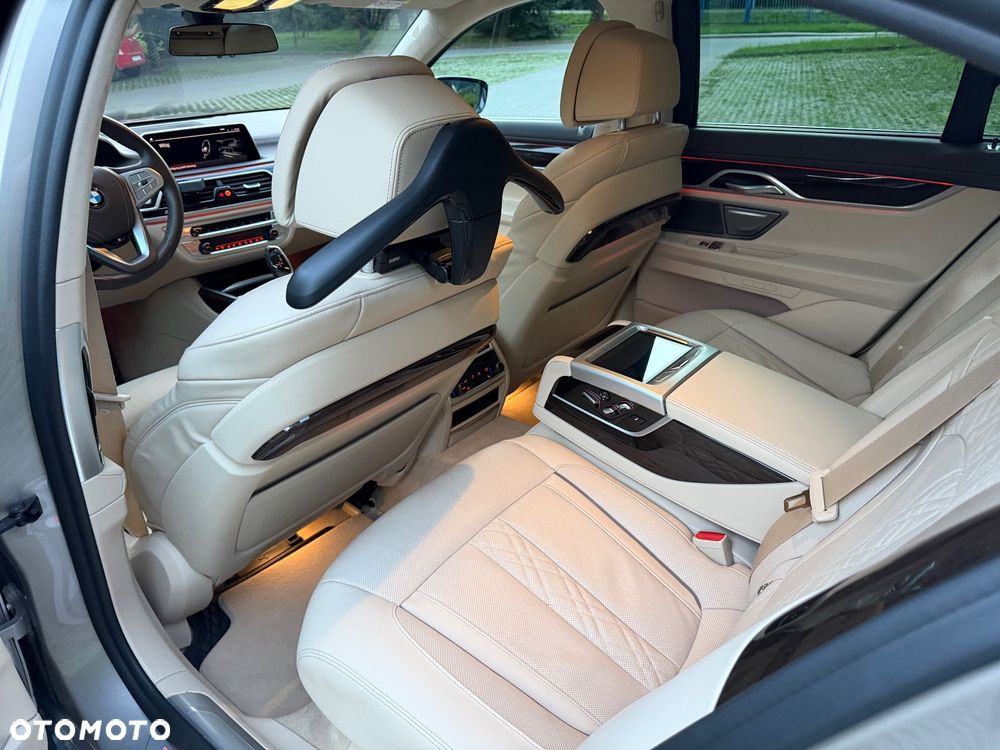 BMW Seria 7 740d xDrive - 15