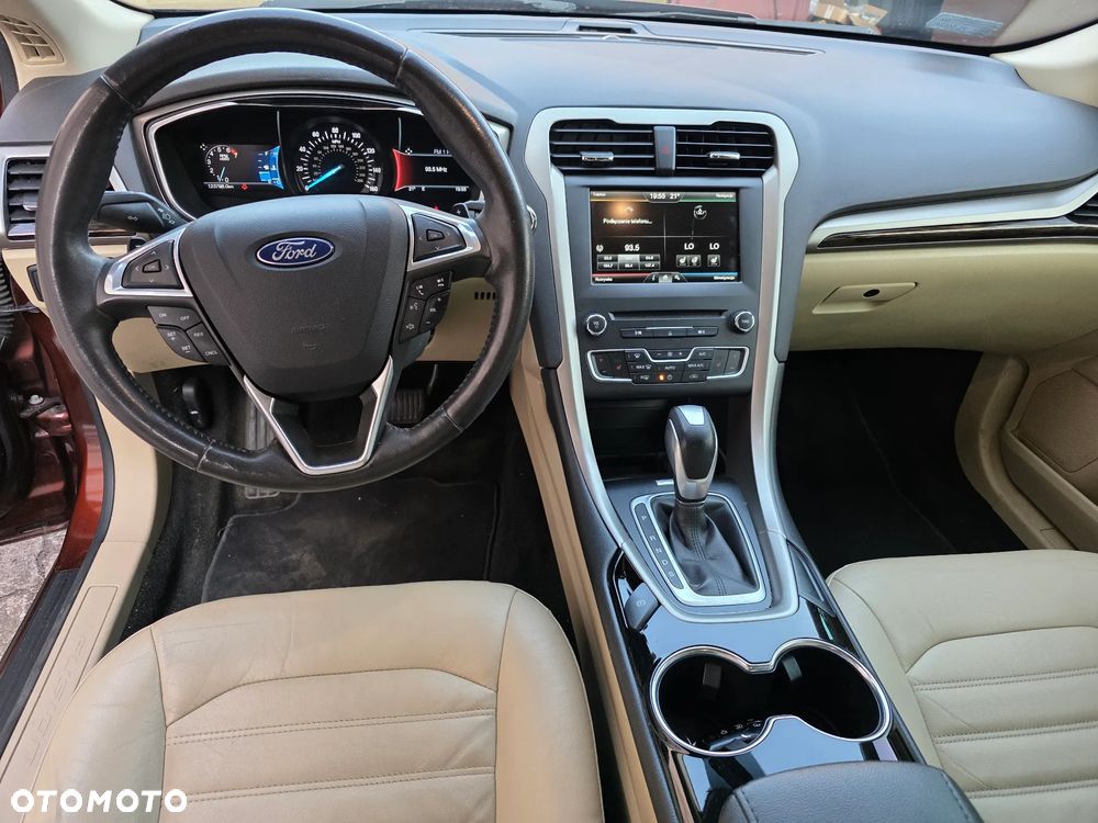 Ford Fusion - 6