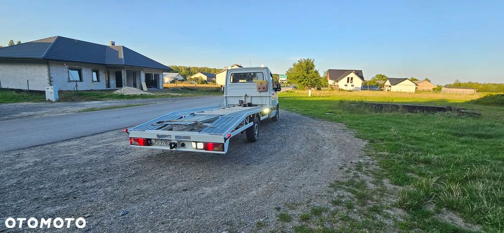 Mercedes-Benz Sprinter - 15