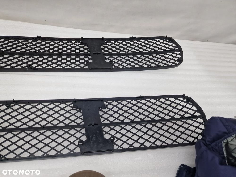 FIAT DUCATO / CITROEN JUMPER / PEUGEOT BOXER 01-06 KRATKA ŚRODKOWA ZDERZAKA PRZEDNIEGO , NR LS130400904 , NR AUKCJI K98 - 5