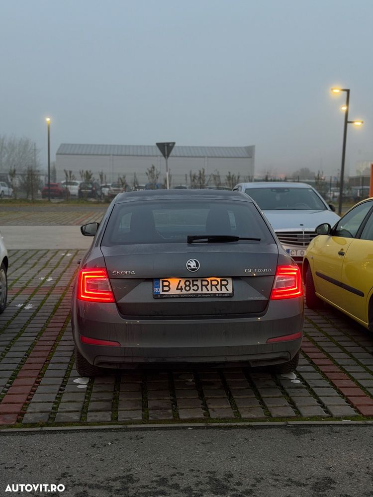 Skoda Octavia 2.0 TDI STYLE - 2