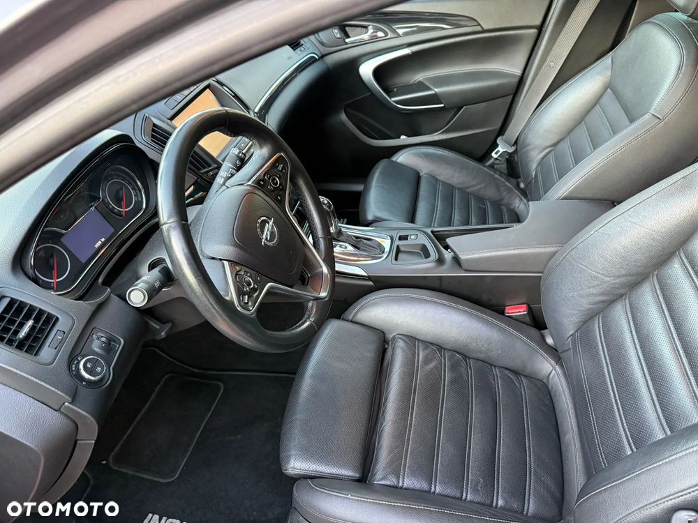 Opel Insignia - 12