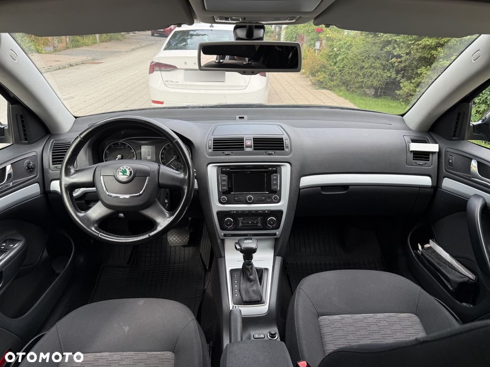 Skoda Octavia 2010 photo 5