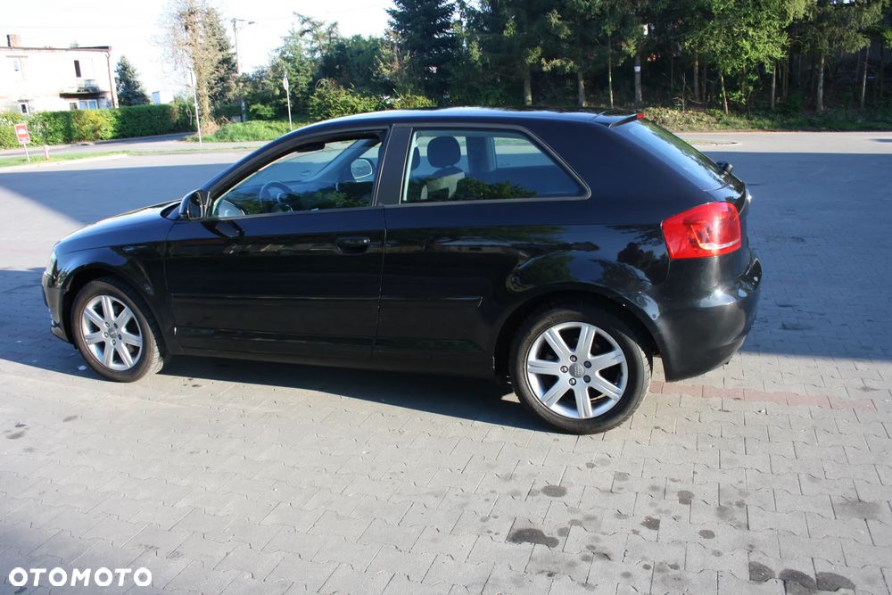 Audi A3 3-drzwiowe 1.8 TFSI S tronic Attraction - 9