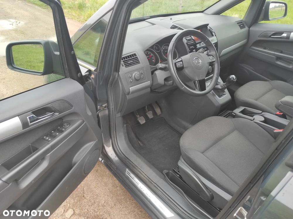 Opel Zafira 1.8 Cosmo - 7