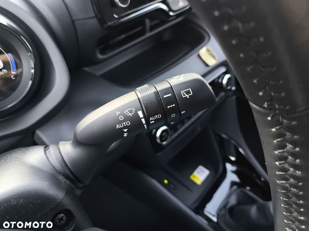 Toyota Yaris 1.5 Premiere Edition - 27
