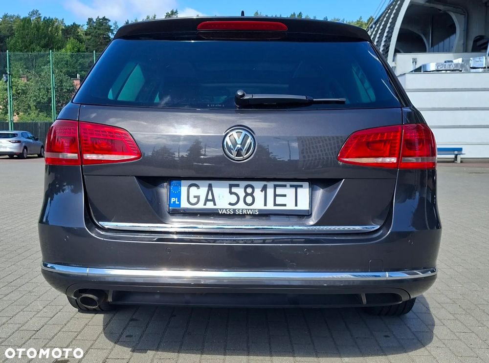 Volkswagen Passat 1.6 TDI DPF BlueMot Comfortline - 9