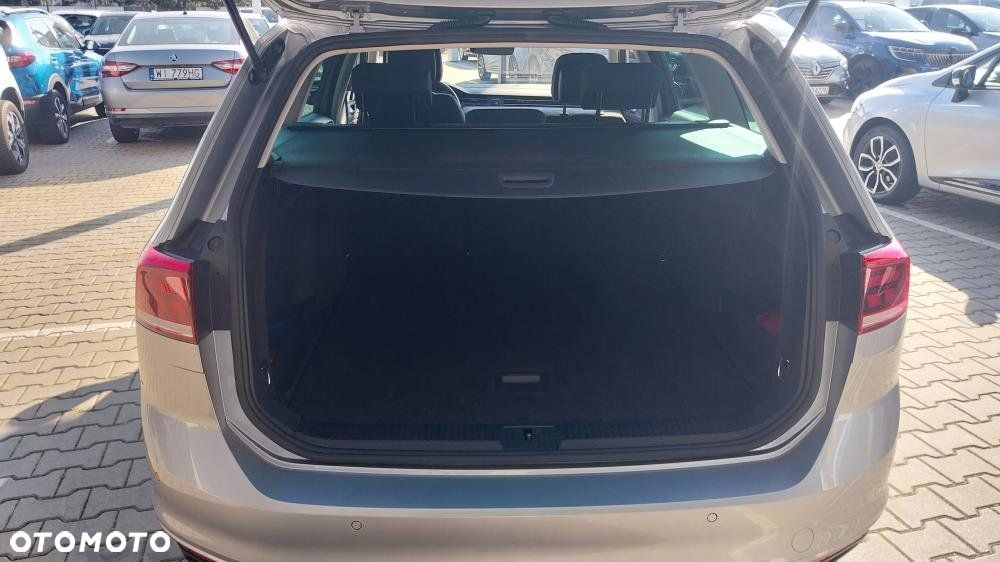 Volkswagen Passat - 7