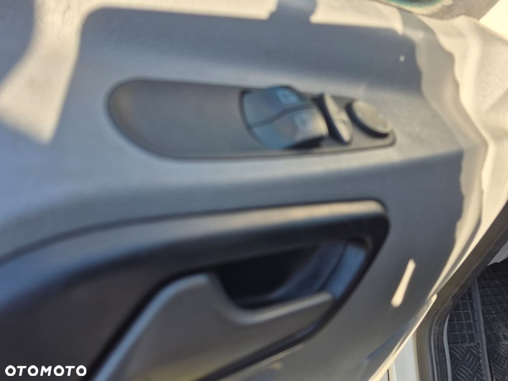 Volkswagen CRAFTER 2EKE2 - 13