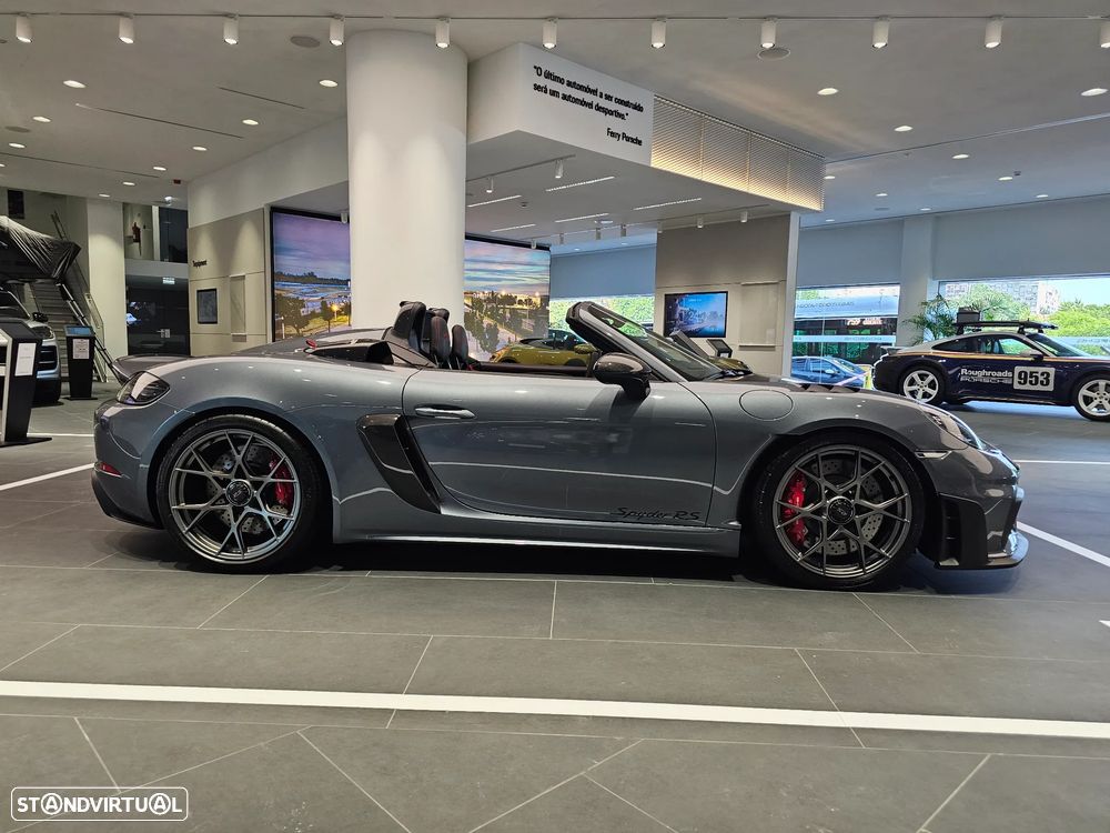 Porsche 718 Spyder - 7