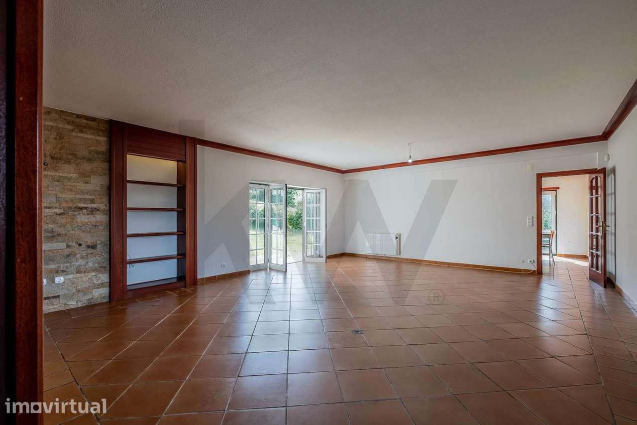 Moradia T6 com 2.000 m2 de Terreno | Espaço, Privacidade e Potencial p - Grande imagem: 3/60