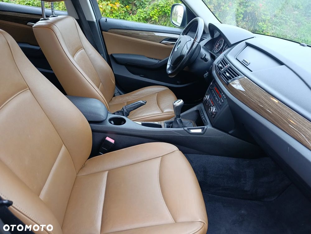 BMW X1 sDrive18d xLine - 18