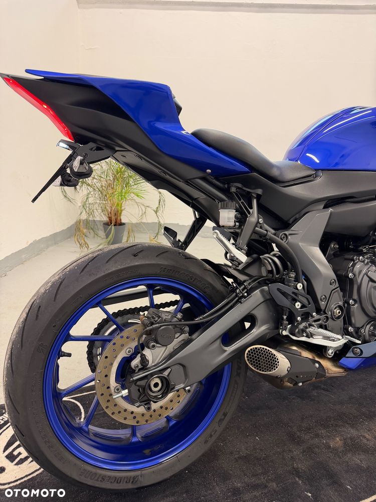 Yamaha R7 - 16