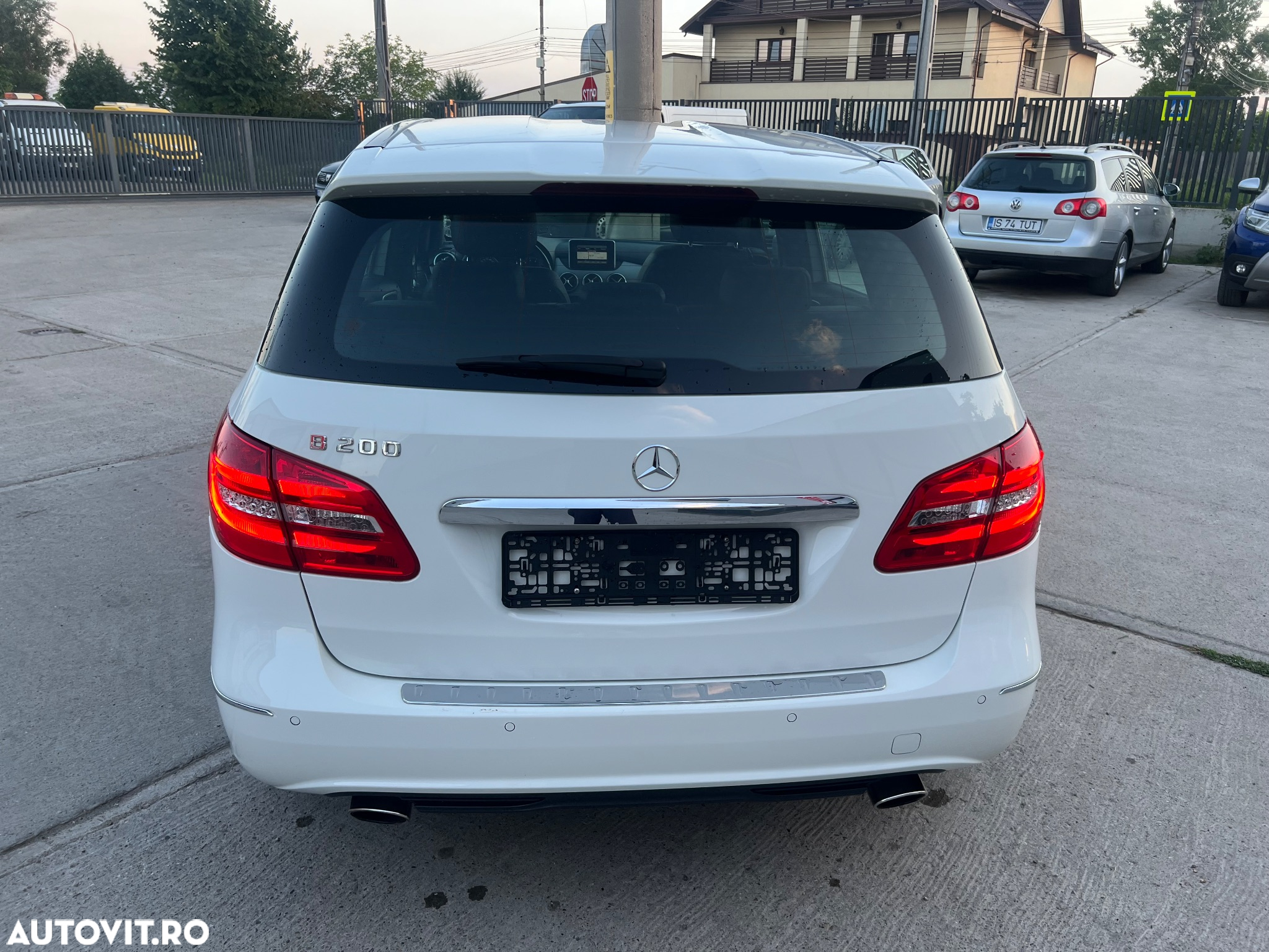 Mercedes-Benz B 200 BlueEFFICIENCY - 4