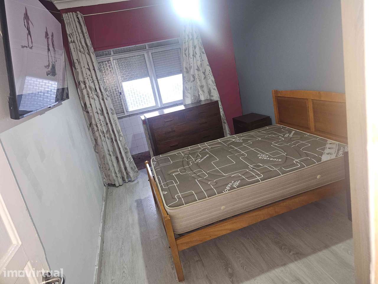 Quarto individual  ou casal com mobiliário e Internet em Sintra - Grande imagem: 2/2