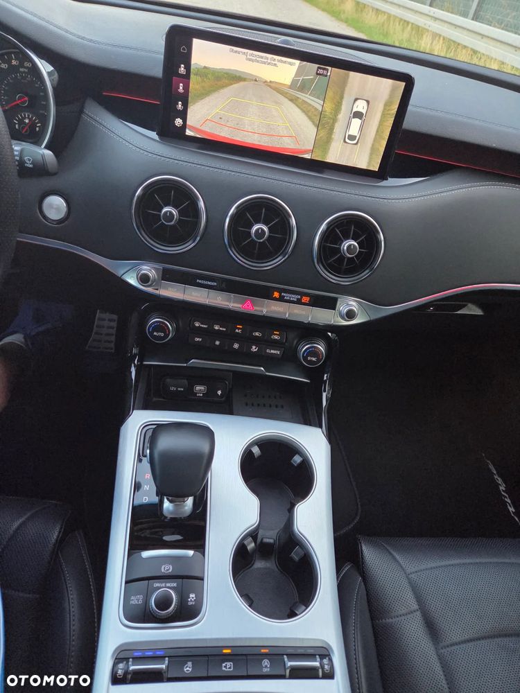 Kia Stinger 3.3 T-GDI V6 GT AWD - 21