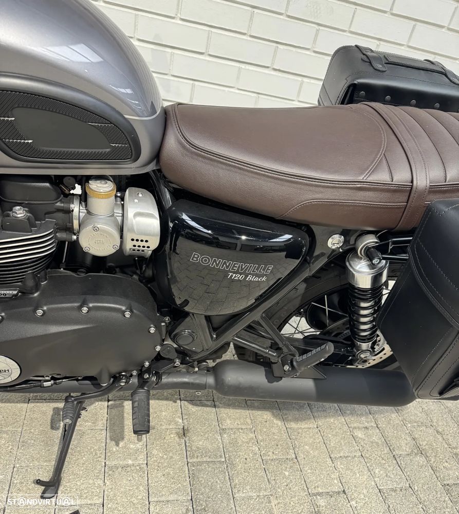 Triumph Bonneville T120 BLACK - 3