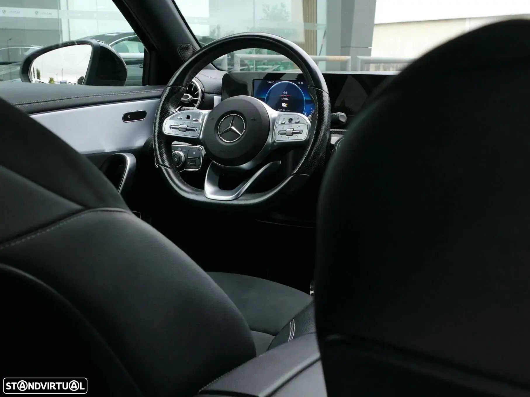Mercedes-Benz A 250 Limousine e AMG Line - 31