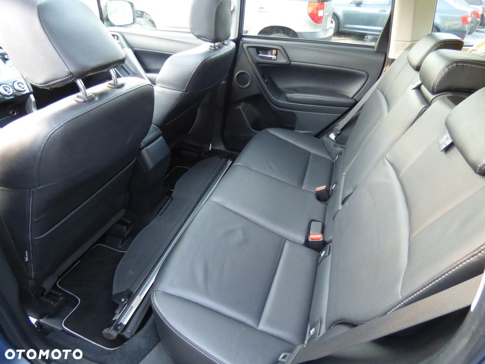 Subaru Forester 2.0 D Exclusive Lineartronic - 19