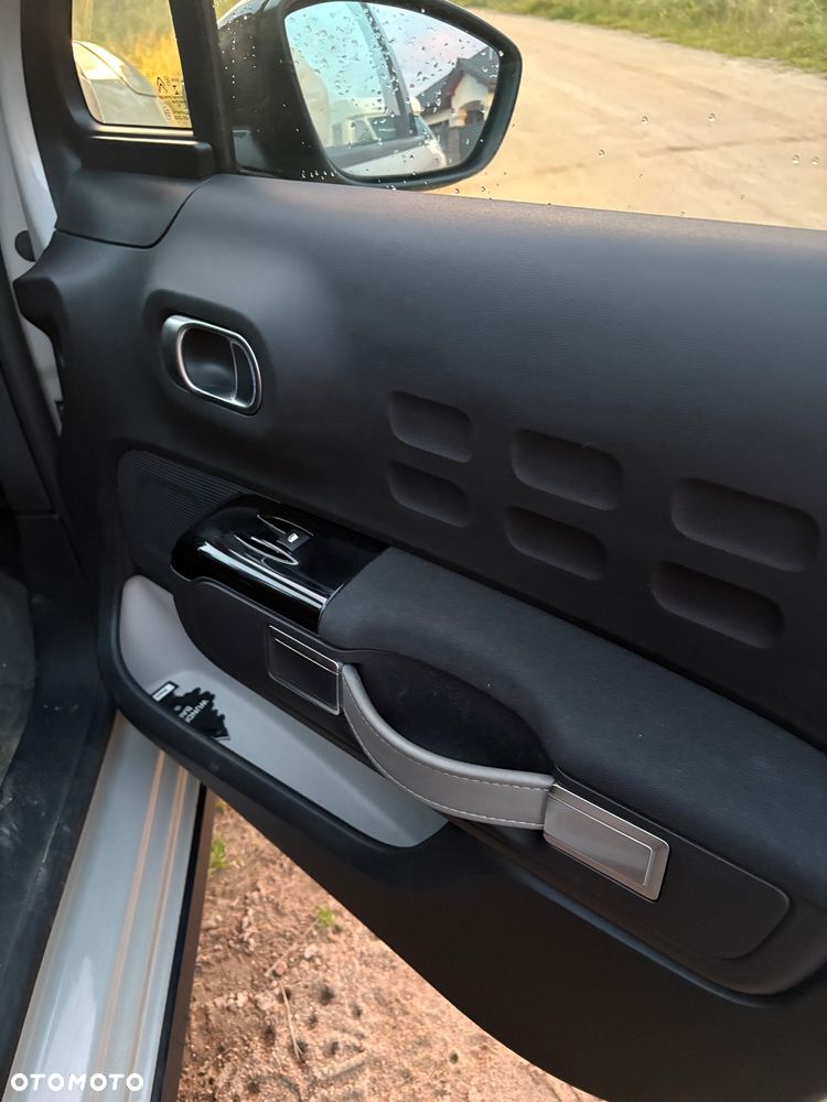 Citroën C3 1.2 PureTech Shine - 33