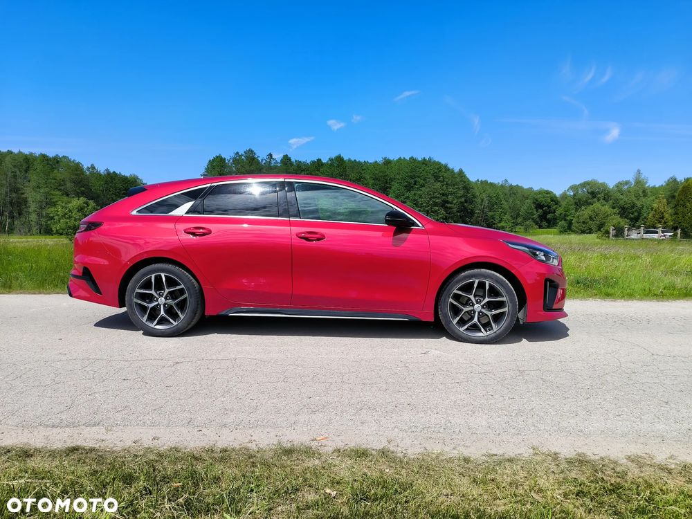 Kia ProCeed - 23