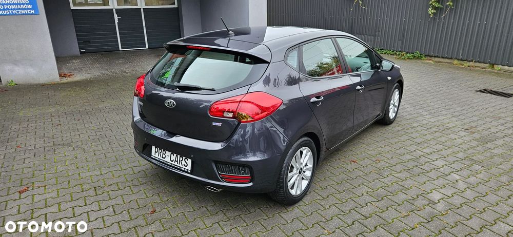 Kia Ceed 1.4 CVVT Dream-Team Edition - 3