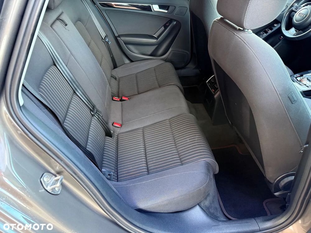 Audi A4 Avant 2.0 TDI ultra S tronic - 14