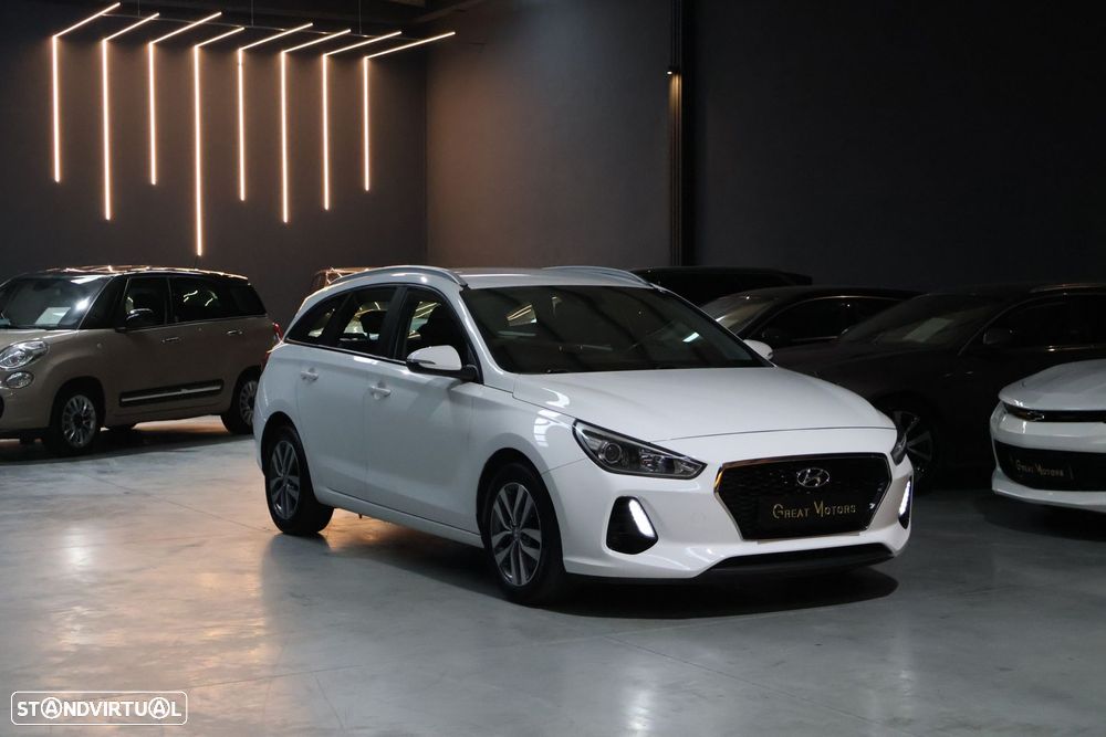 Hyundai i30 SW 1.6 CRDi Comfort+Navi - 2