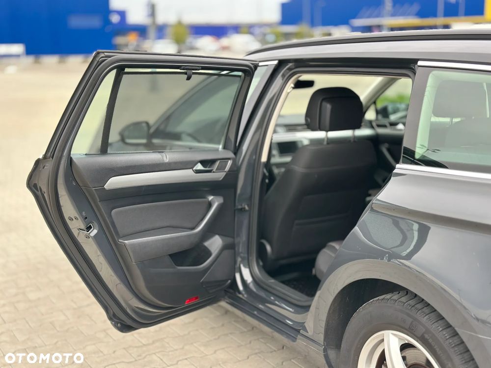 Volkswagen Passat 1.6 TDI (BlueMotion Technology) DSG Comfortline - 19