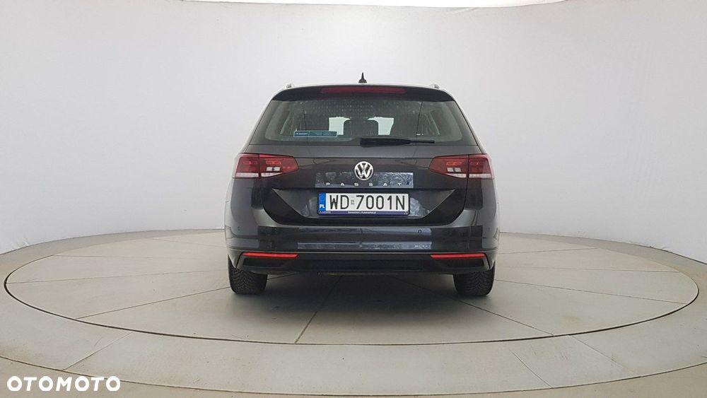 Volkswagen Passat - 6