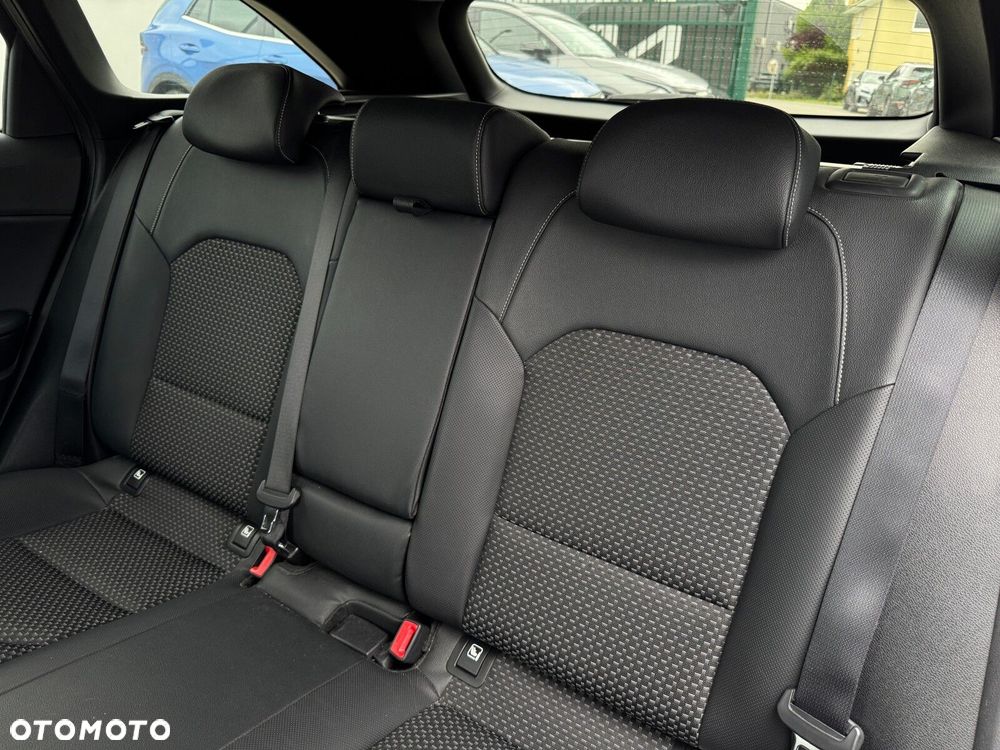 Kia Ceed 1.5 T-GDI Business Line - 12