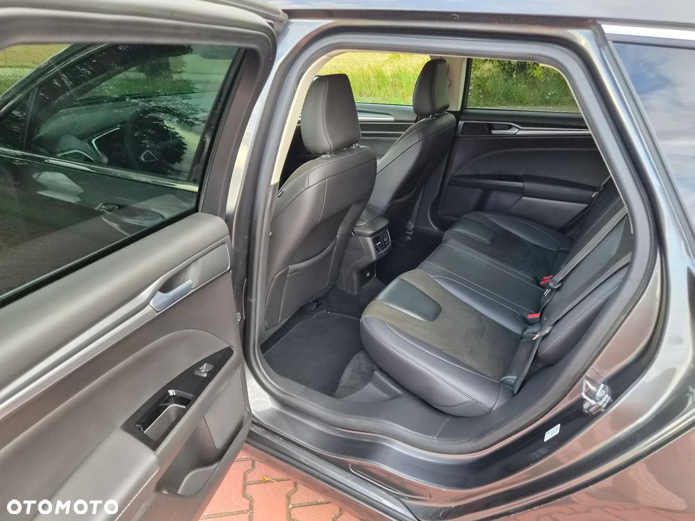 Ford Mondeo 2.0 TDCi Titanium PowerShift - 26