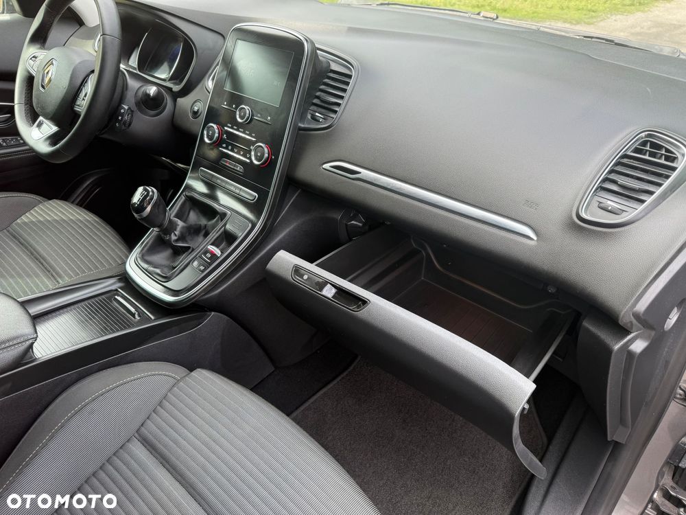 Renault Grand Scenic - 15