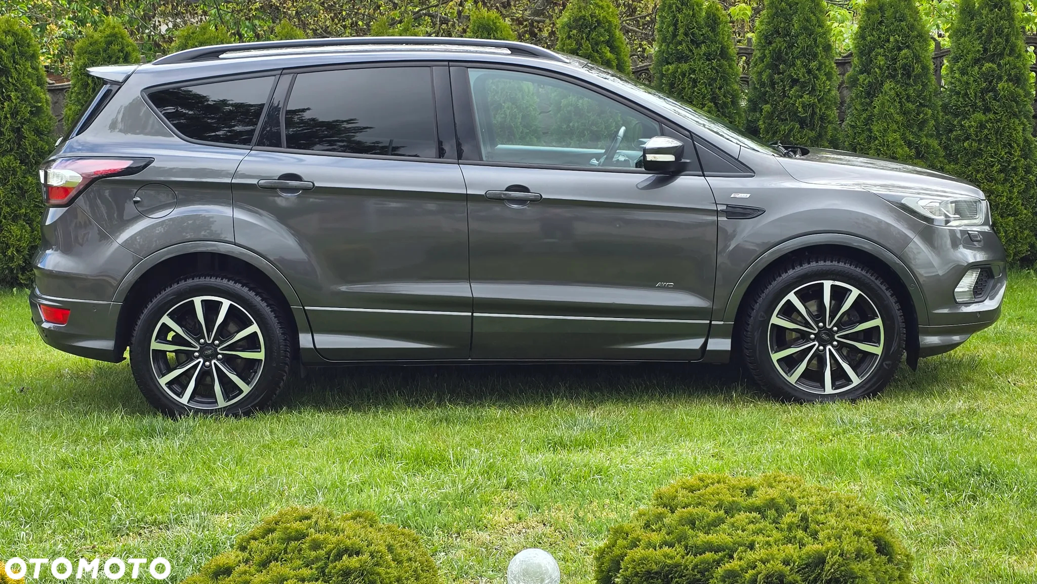 Ford Kuga 2.0 TDCi AWD ST-Line - 4