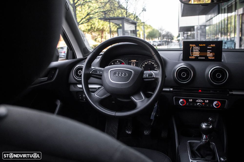 Audi A3 1.6 TDI Attraction - 32