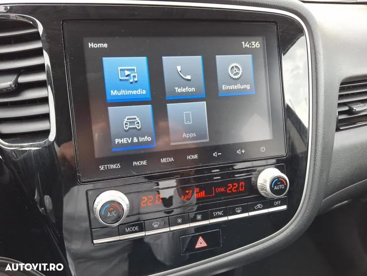 Mitsubishi Outlander 2.4 4WD Plug-In Hybrid - 24