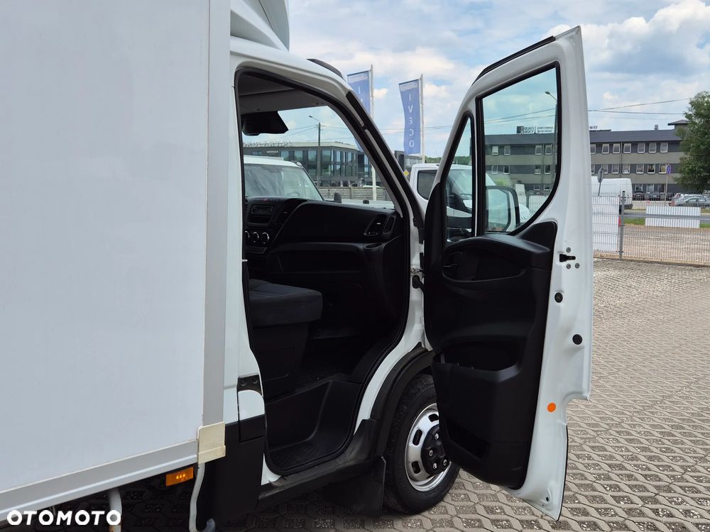 Iveco Daily 35C14, kontener 8PAL, winda 750KG, bliźniaki, klimatyzacja, drzwi boczne - 14